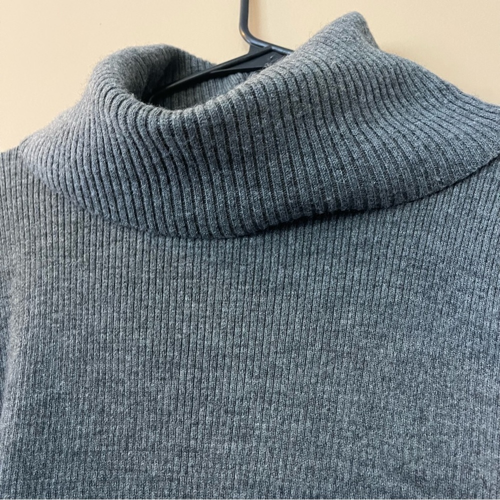 Mercer & Madison Gray Cowl Neck 100% Italian Merino Wool Sweater size Large - Picture 5 of 8